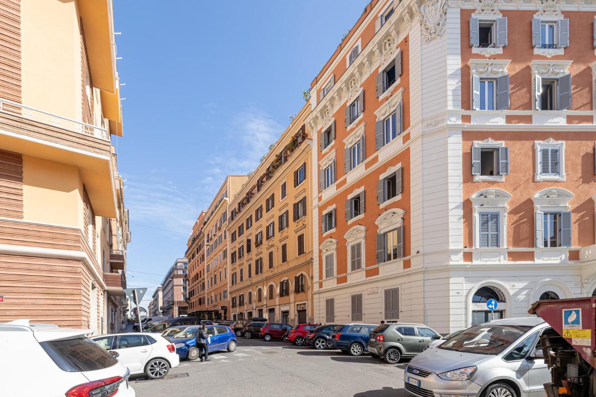 Charme E Stile A Via Foscolo Appartamento Roma